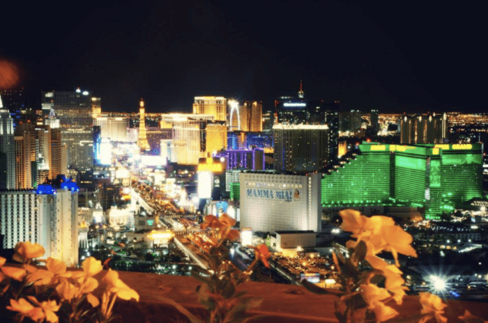 Las Vegas nightlife for couples