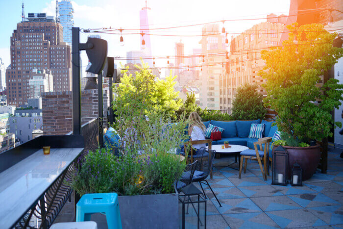 outdoor rooftop bars in NYC