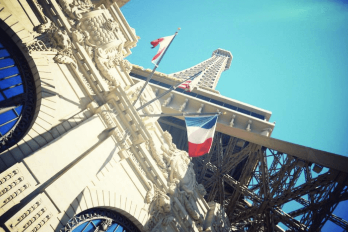 things to do in Las Vegas during the day eiffel tower