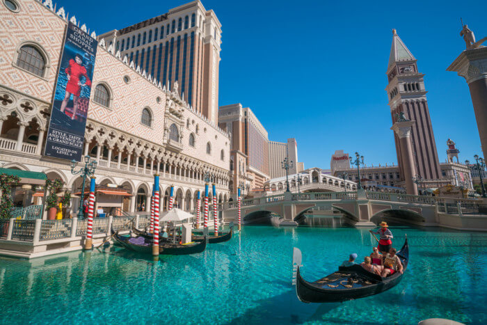 things to do in Las Vegas during the day gondola