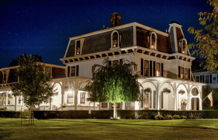 hotels in Canandaigua