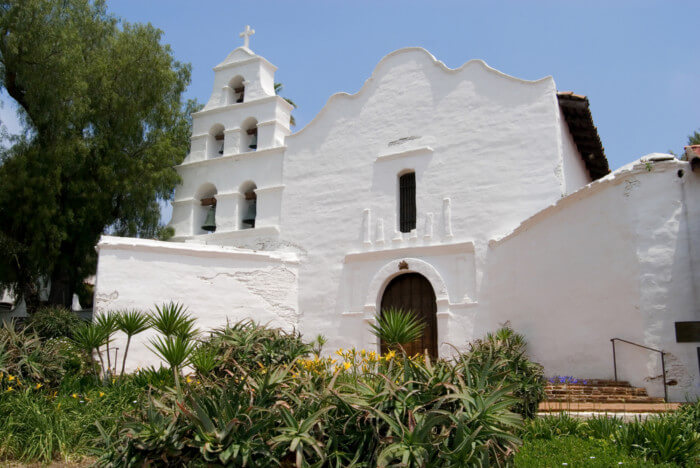 Basilica San Diego de Alcala California missions