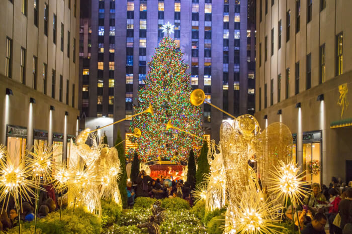 When does Christmas season start in NYC