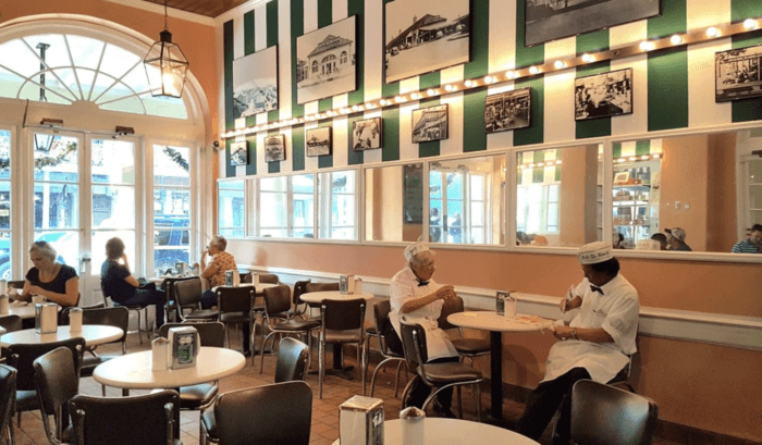 cute places to eat in new orleans