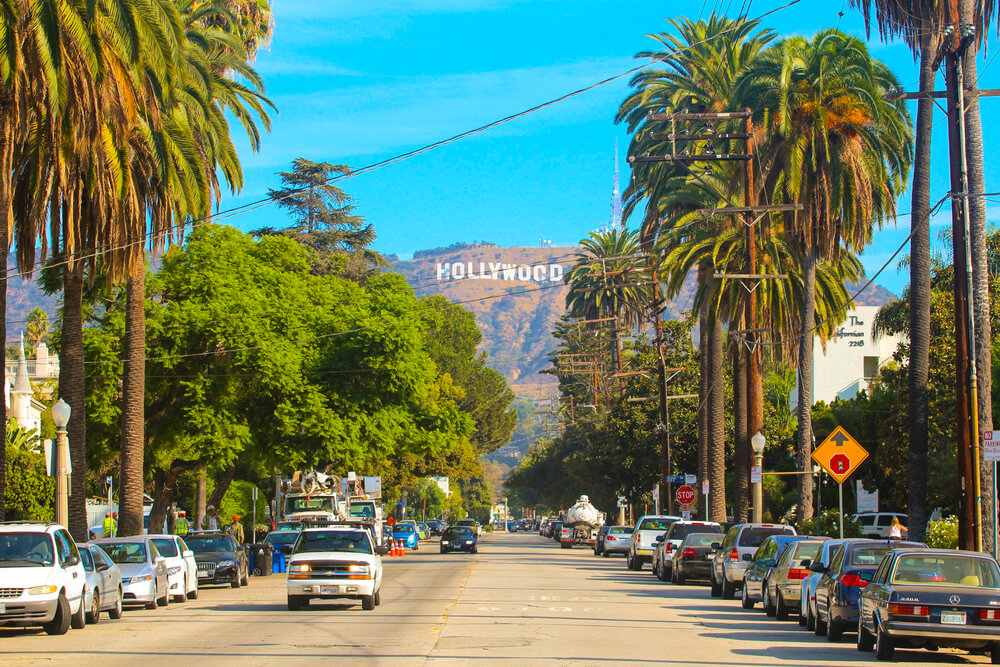 This image has an empty alt attribute; its file name is hollywood-los-angeles-day-trips-from-las-vegas.jpg