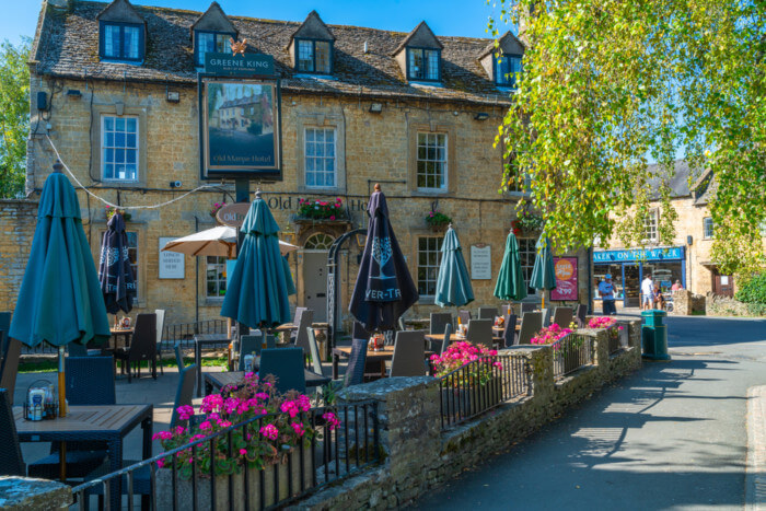 Bourton-on-the-water,,Uk,-,September,21,,2019:,Popular,With,Visitors,Bourton-on-the-water