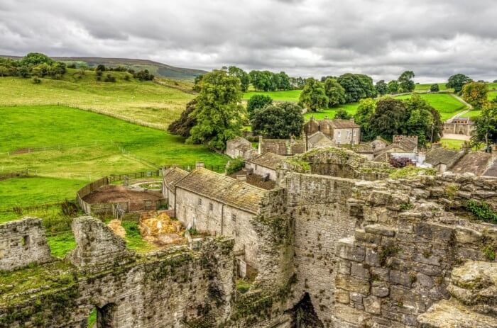 castles to tour in england