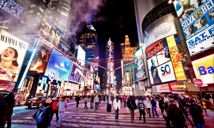 things to do alone in NYC