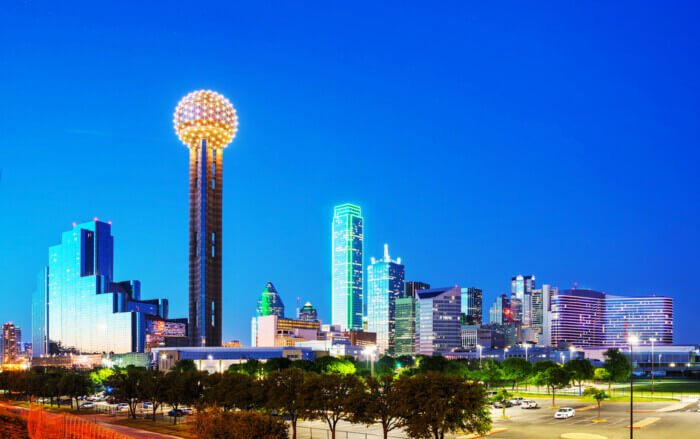 what kinds of tourist attractions are most popular in dallas