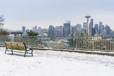 Does it snow in Seattle?