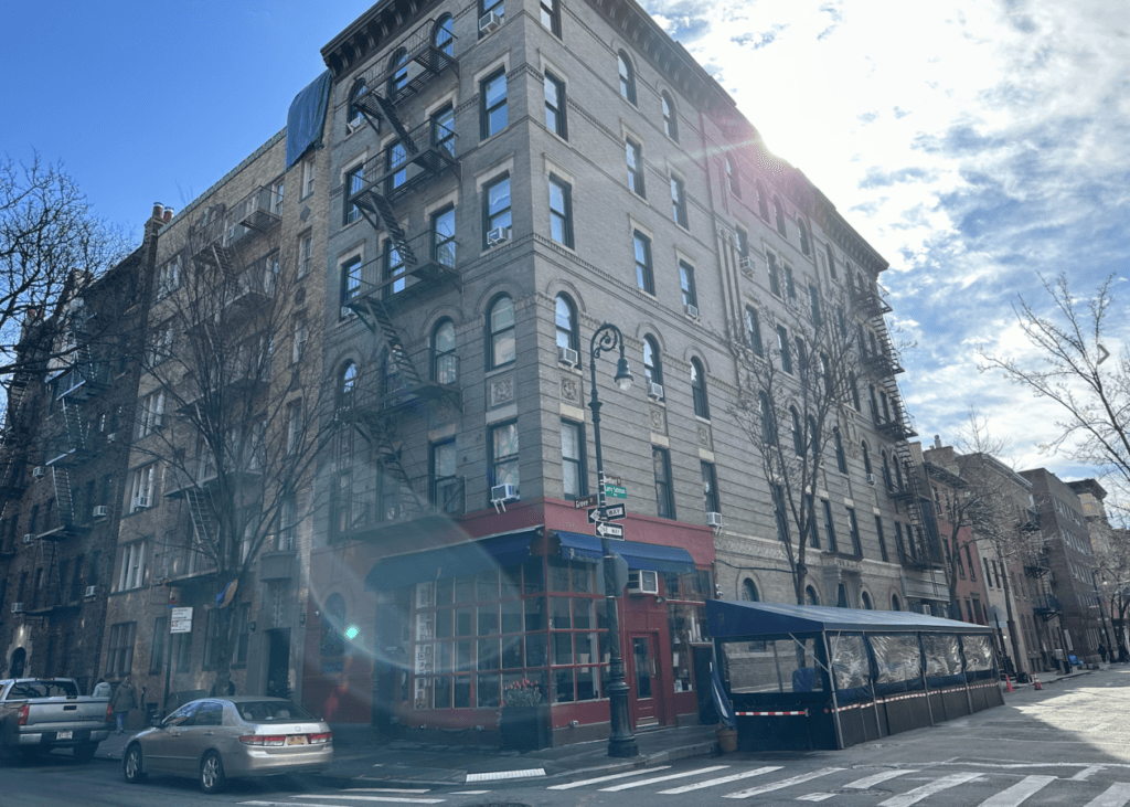 friends apartment buildings in nyc