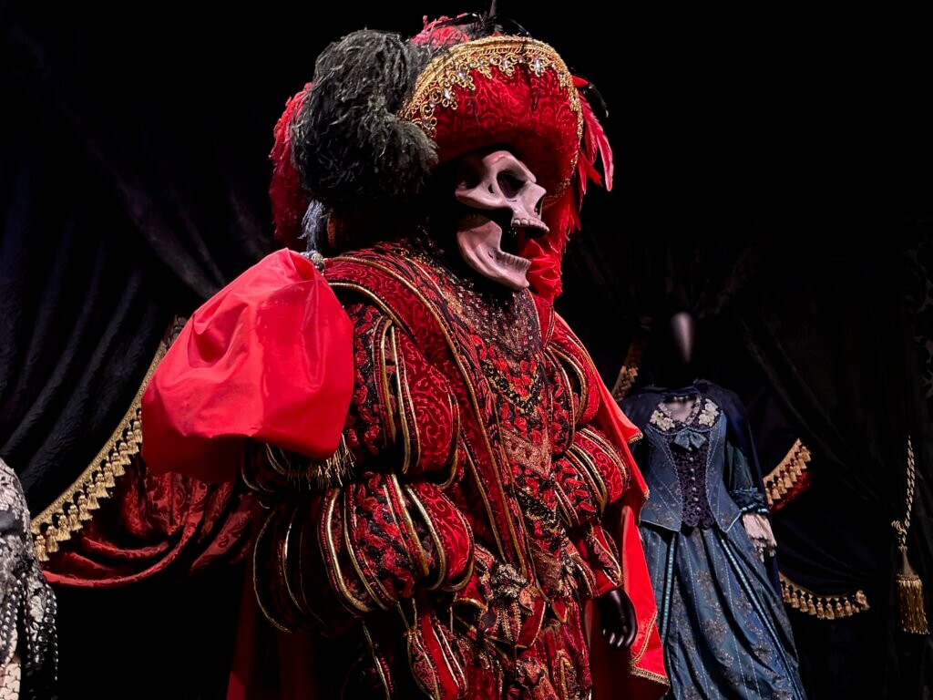 Phantom of the opera costume at museum of broadway