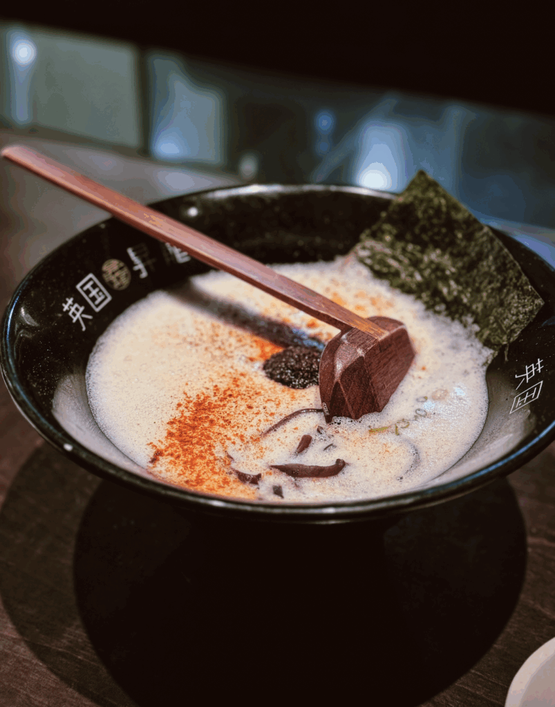 Eikoku Shoryu in Fukuoka, Japan